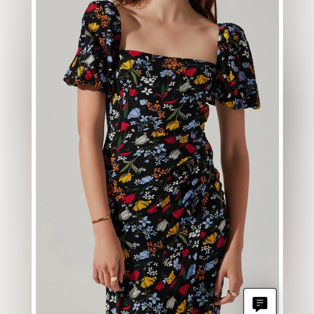 ASTR The Label Puff Sleeve Front Slit Midi Dress